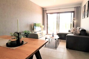 TV - Casa de Femmie - Two Bedroom Apartment, Sleeps 4 (Pulpí)