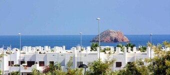Casa de Luz - Two Bedroom Apartment, Sleeps 6
