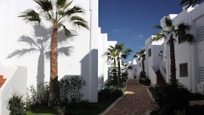 Property grounds - Jazmines - Three Bedroom Apartment, Sleeps 6 (San Juan de los Terreros)