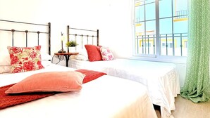 2 chambres, accès Internet, draps fournis