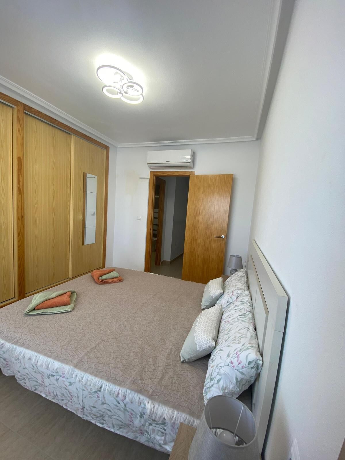 2 slaapkamers, internet, beddengoed