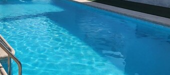 Casa Nova - Two Bedroom Resort, Sleeps 4