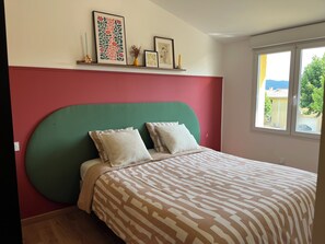 3 bedrooms, WiFi, bed sheets