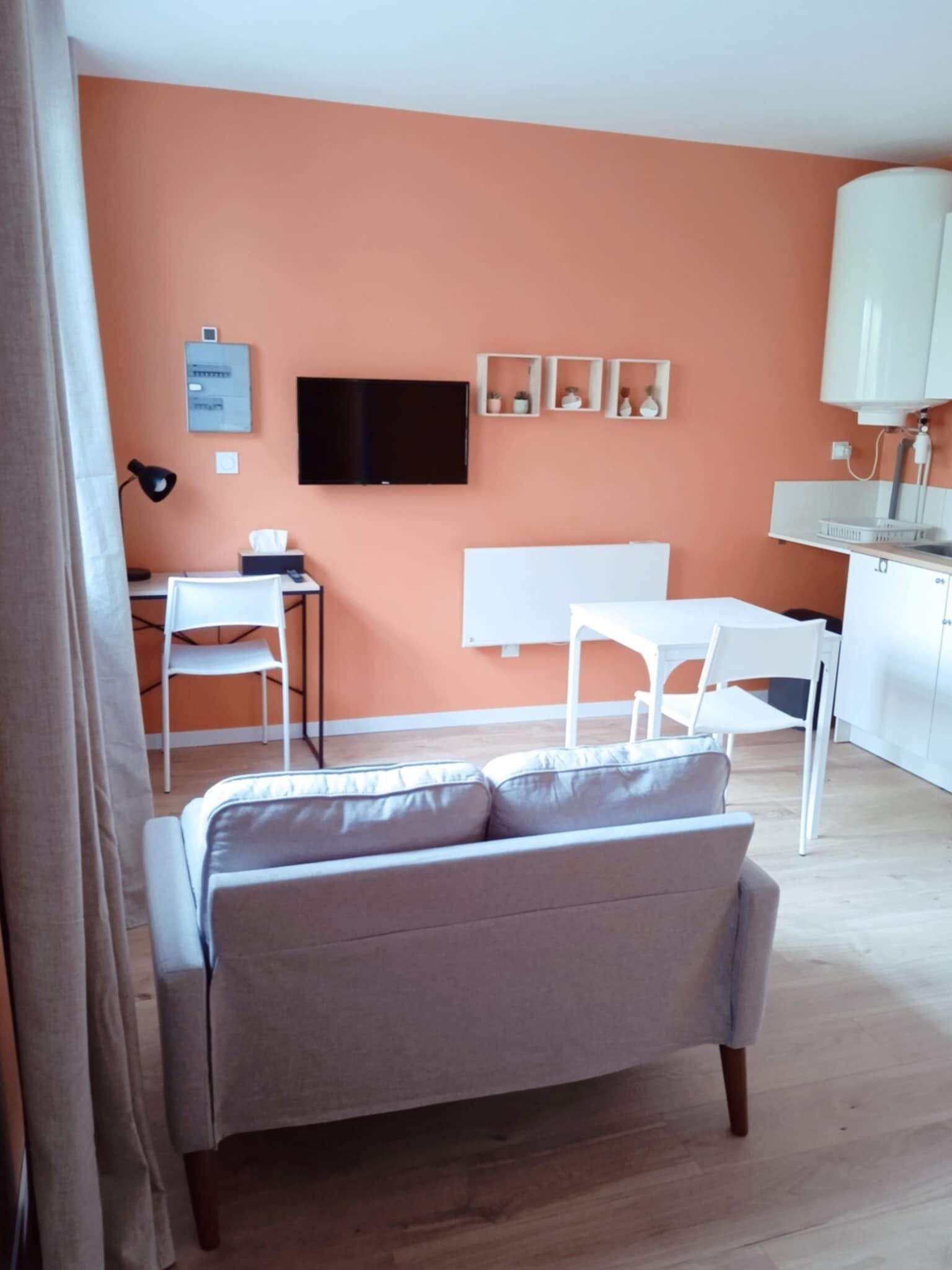 Télévision à écran plat