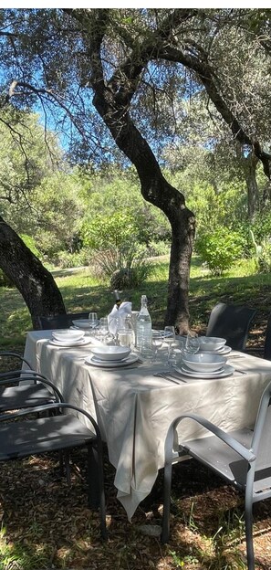 Outdoor dining