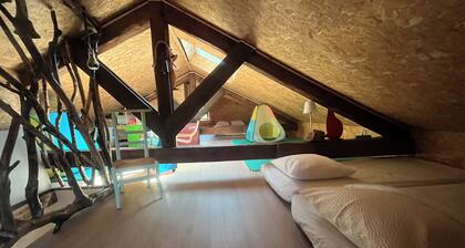 Escape to the Ardèche forest - quiet gîte, swimming pool and animals, Domaine Solio