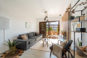 TV - Casa Mira - Two Bedroom Apartment, Sleeps 6 (Pulpí)