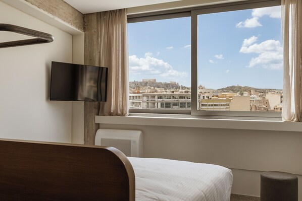Acropolis Superior Room | Escritorio, cortinas blackout, insonorización y cunas gratuitas 