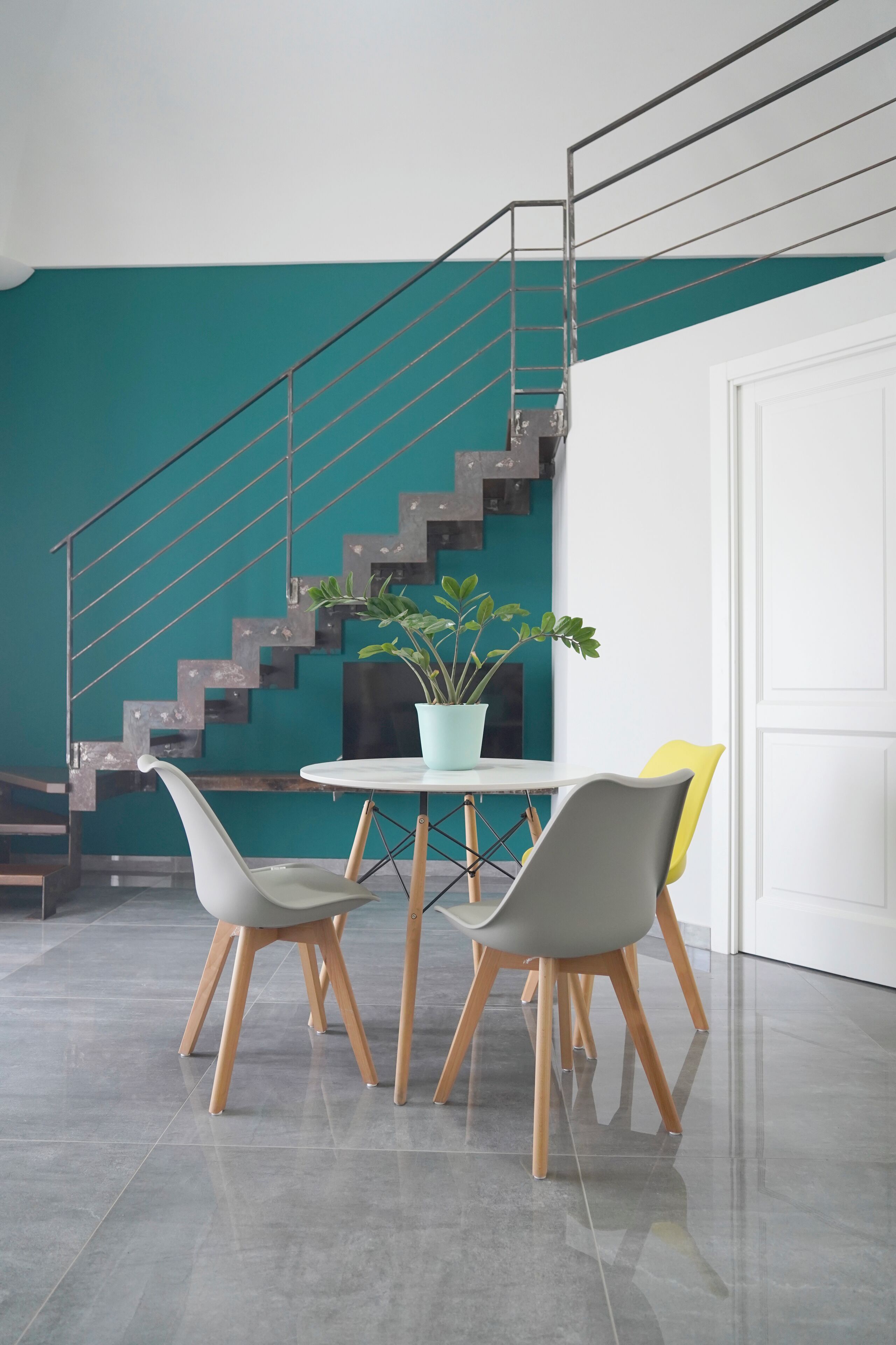 ห้องดีลักซ์ดับเบิล, ระเบียง | บริเวณนั่งเล่น | ทีวี