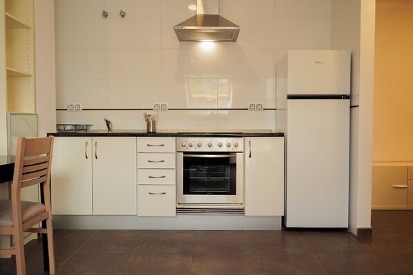 Comfort Apartment, Mountain View | Private kitchen