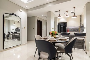 Dining - Amazing 2Br Apartment with Stunning Burj View (Dubai)