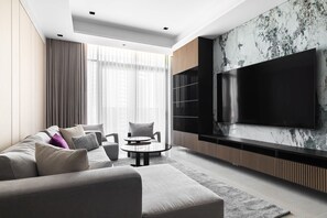 TV, offices - Amazing 2Br Apartment with Stunning Burj View (Dubai)