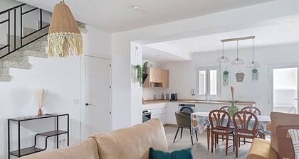 Charming family home with patio/8 beds