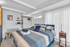 1 chambre, fer et planche à repasser, literie fournie