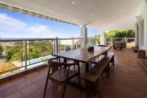 Outdoor dining - Villa Maravistah - Three Bedroom Villa, Sleeps 6 (Saint-François)