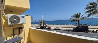 Beachfront Apartment with Stunning Sea Views