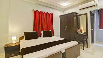 Classic Double Room | Desk, laptop workspace, free WiFi