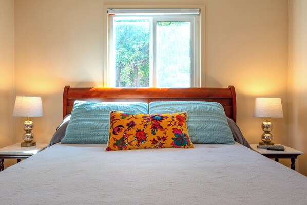 1 bedroom, iron/ironing board, WiFi, bed sheets