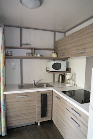 Microwave, stovetop, dishwasher