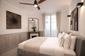 Iron/ironing board, travel cot, free WiFi, bed sheets - 1609 CroixNivert (Paris)