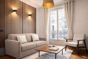 Living area - 1609 CroixNivert (Paris)