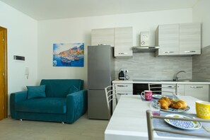 Interior - Two-room apartment 20 m from the sea with air conditioning (San Lorenzo al Mare)