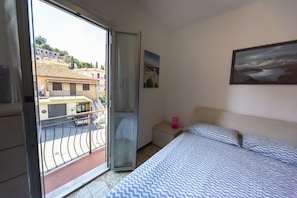 2 habitaciones, tabla de planchar con plancha y wifi