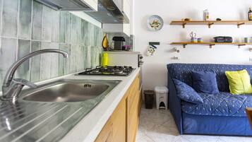 Frigorifero, microonde, forno, lavastoviglie