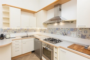 Apartment | Private kitchen | Microwave