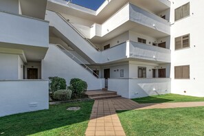 Exterior - Apartamento Fondo con vistas a la montaña, piscina y aire acondicionado (L'Escala)
