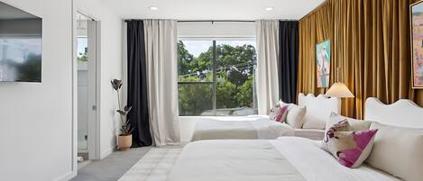 3 室のベッドルーム、デスク、アイロン / アイロン台、WiFi (無料)