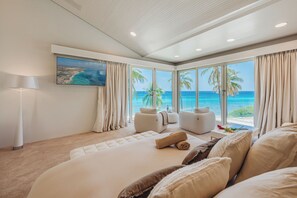 8 bedrooms, in-room safe, iron/ironing board, travel cot - Stunning Oceanfront Villa, 8BR, Private Pool & Beach Access (Noord)