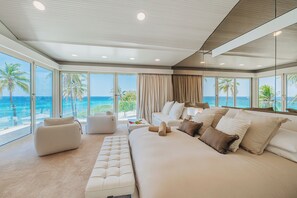 8 dormitoris, caixa forta a l'habitació i planxa i posts de planxar 