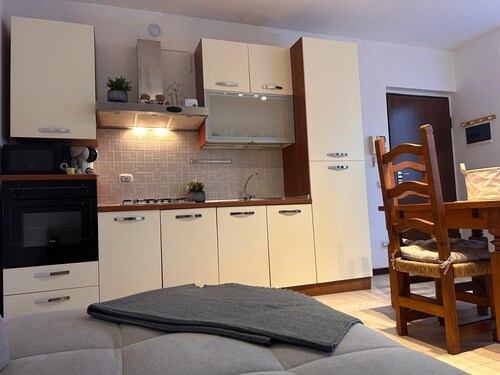 Two-room apartment in Gambolò, very central