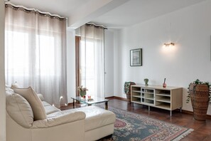 TV - Hela - Sweet Dreams in Florence (Sesto Fiorentino)