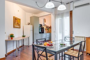 Dining - Hela - Sweet Dreams in Florence (Sesto Fiorentino)