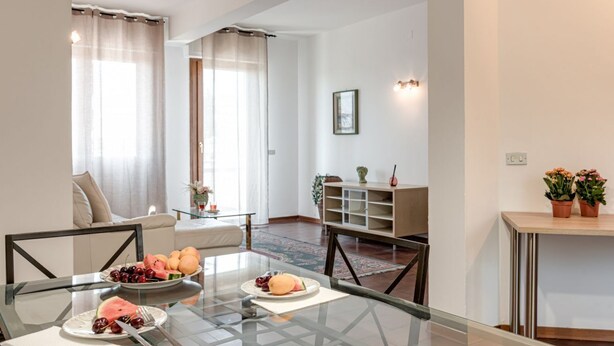 Dining - Hela - Sweet Dreams in Florence (Sesto Fiorentino)