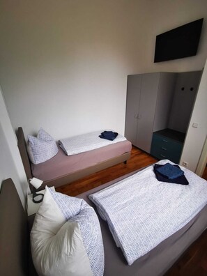 3 bedrooms, WiFi, bed sheets - Former church in new splendor (Oranienbaum-Wörlitz)
