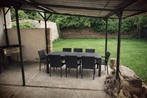 Outdoor dining - Former church in new splendor (Oranienbaum-Wörlitz)