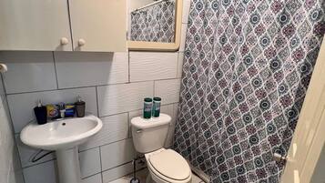 Toallas y papel de baño