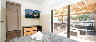 Luxury RiverFront by Renzzi