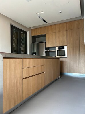 冰箱、烤箱、炉灶、洗碗机