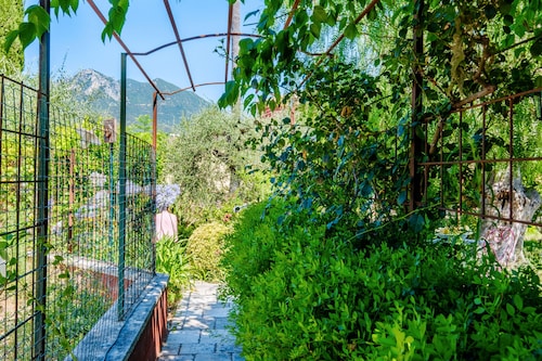 Chambre 'Serena' avec terrasse partagée, Wi-Fi et climatisation