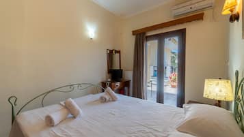 1 habitación, tabla de planchar con plancha, wifi y ropa de cama