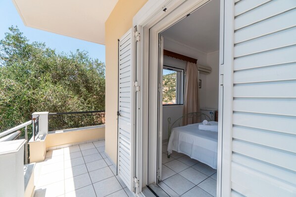 1 bedroom, iron/ironing board, WiFi