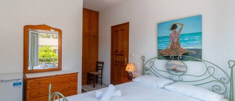 1 bedroom, iron/ironing board, WiFi