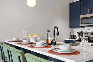 Microwave, stovetop, dishwasher