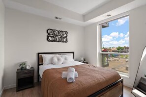 1 dormitorio, tabla de planchar con plancha, wifi gratis y ropa de cama