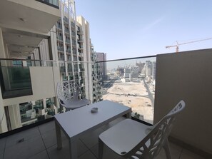 Suite Studio Supérieure, vue piscine | Vue de la chambre