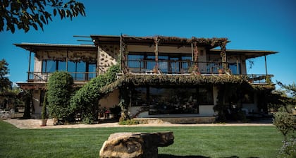 Private Rooms near Puy du Fou Toledo Country House Finca los Pajaros